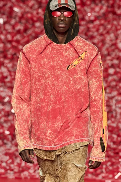 Look 80